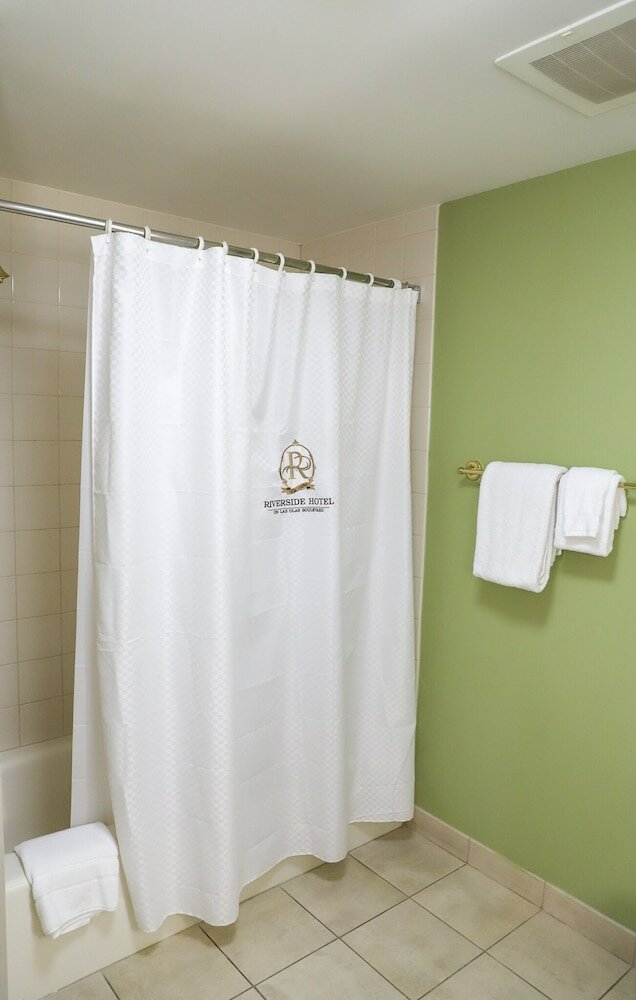 Фото Riverside Hotel
