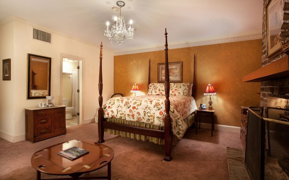 Фото 17Hundred90 Inn and Restaurant