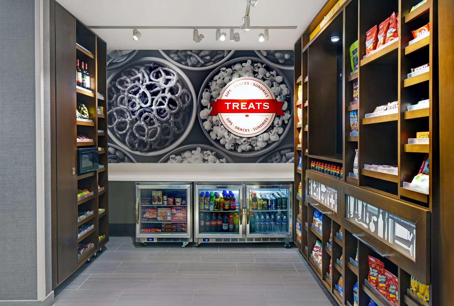 Фото Hampton Inn Las Vegas Strip South, Nv