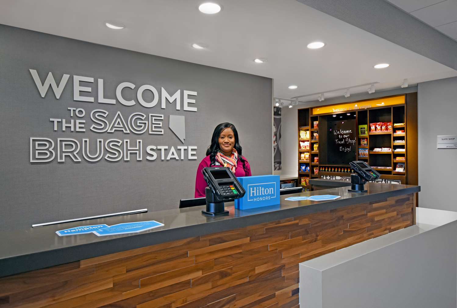 Фото Hampton Inn Las Vegas Strip South, Nv