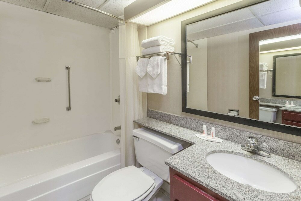 Фото Baymont by Wyndham Michigan City