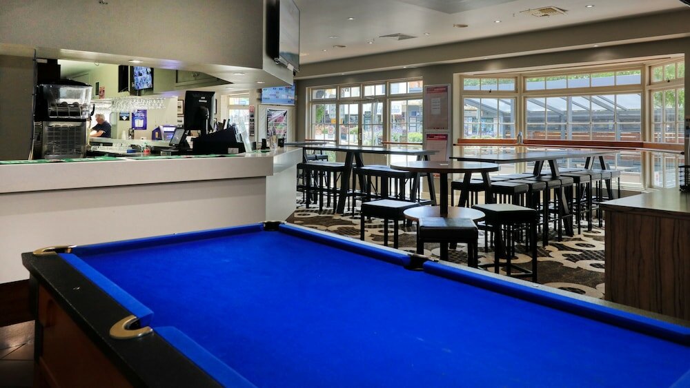 Фото Coachman Hotel Motel