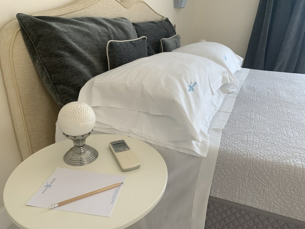 Фото White House Luxury Hospitality