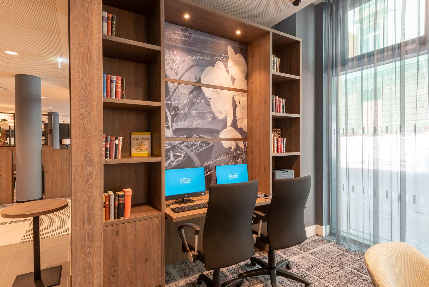 Фото Hampton by Hilton Düsseldorf City Centre