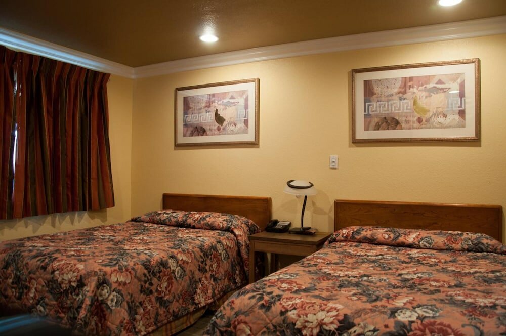 Фото Bayshore Inn Motel