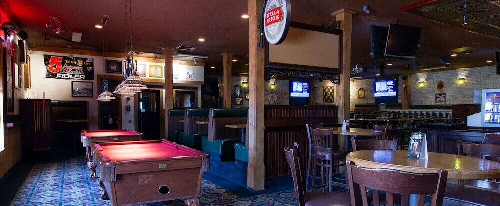 Фото Park West Inn