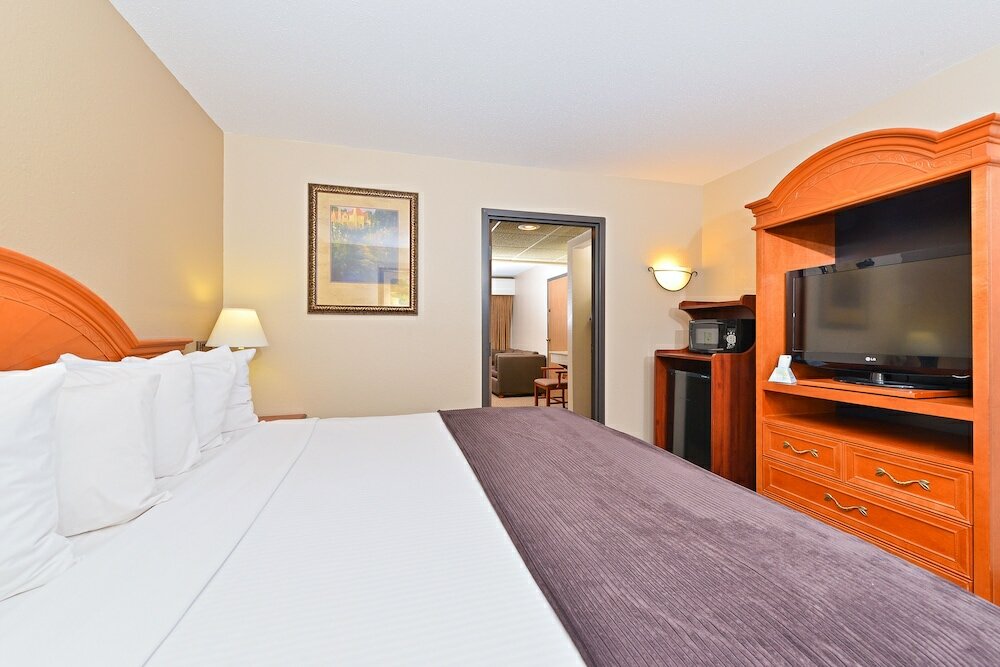 Фото Revel Hotel Minot, SureStay Collection by Best Western