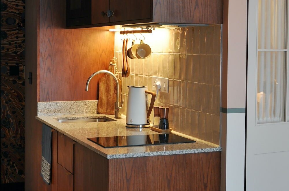 Фото Room2 Chiswick Hometel