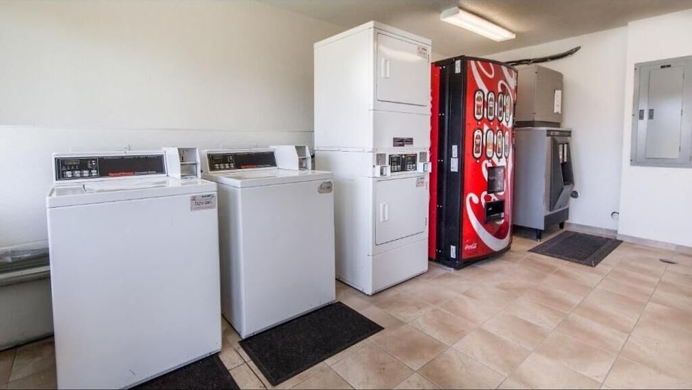 Фото Studio 6 El Paso, Tx - East