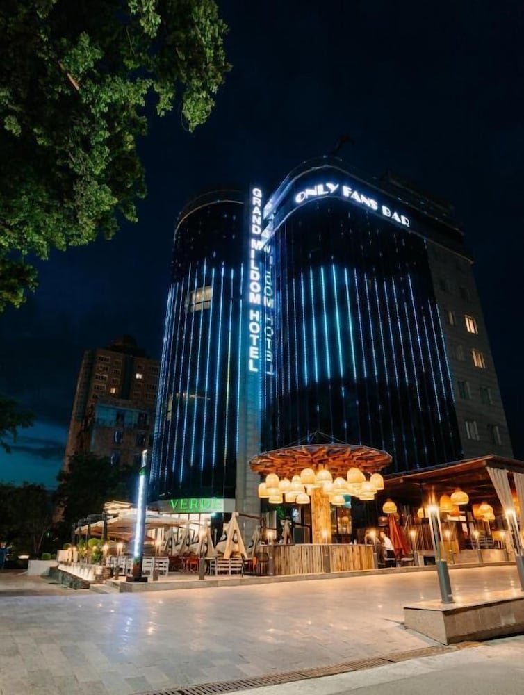 Фото Grand Mildom