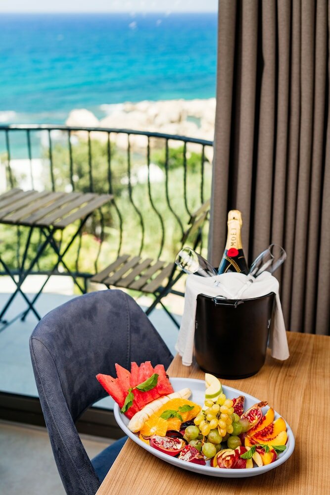 Фото Olivia Palm Hotel