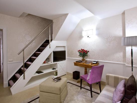 Фото The Ashbee Hotel