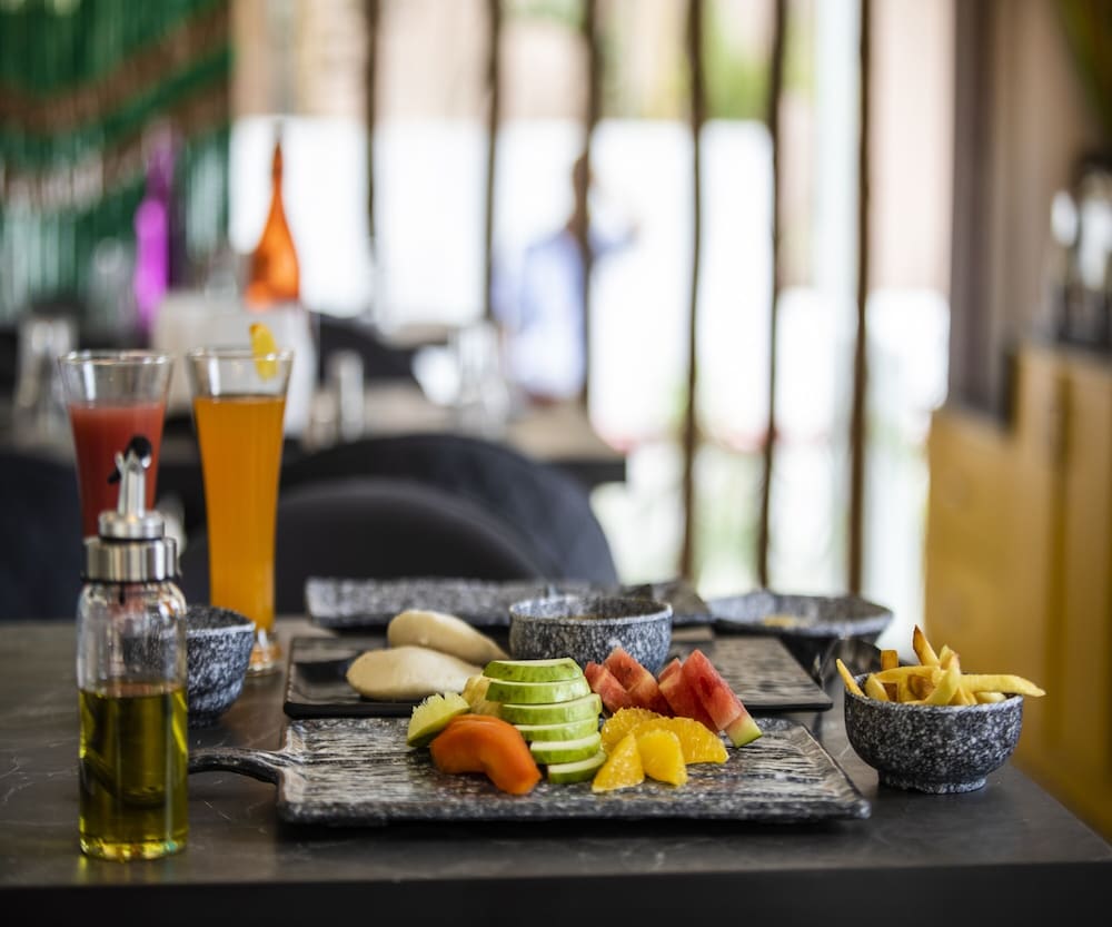 Фото Hue Guh The Porto Candolim