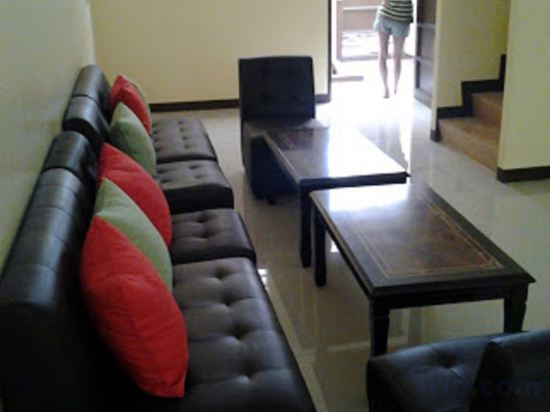 Фото Crossroads Hostel Manila