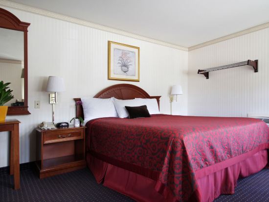 Фото Mirage Inn and Suites