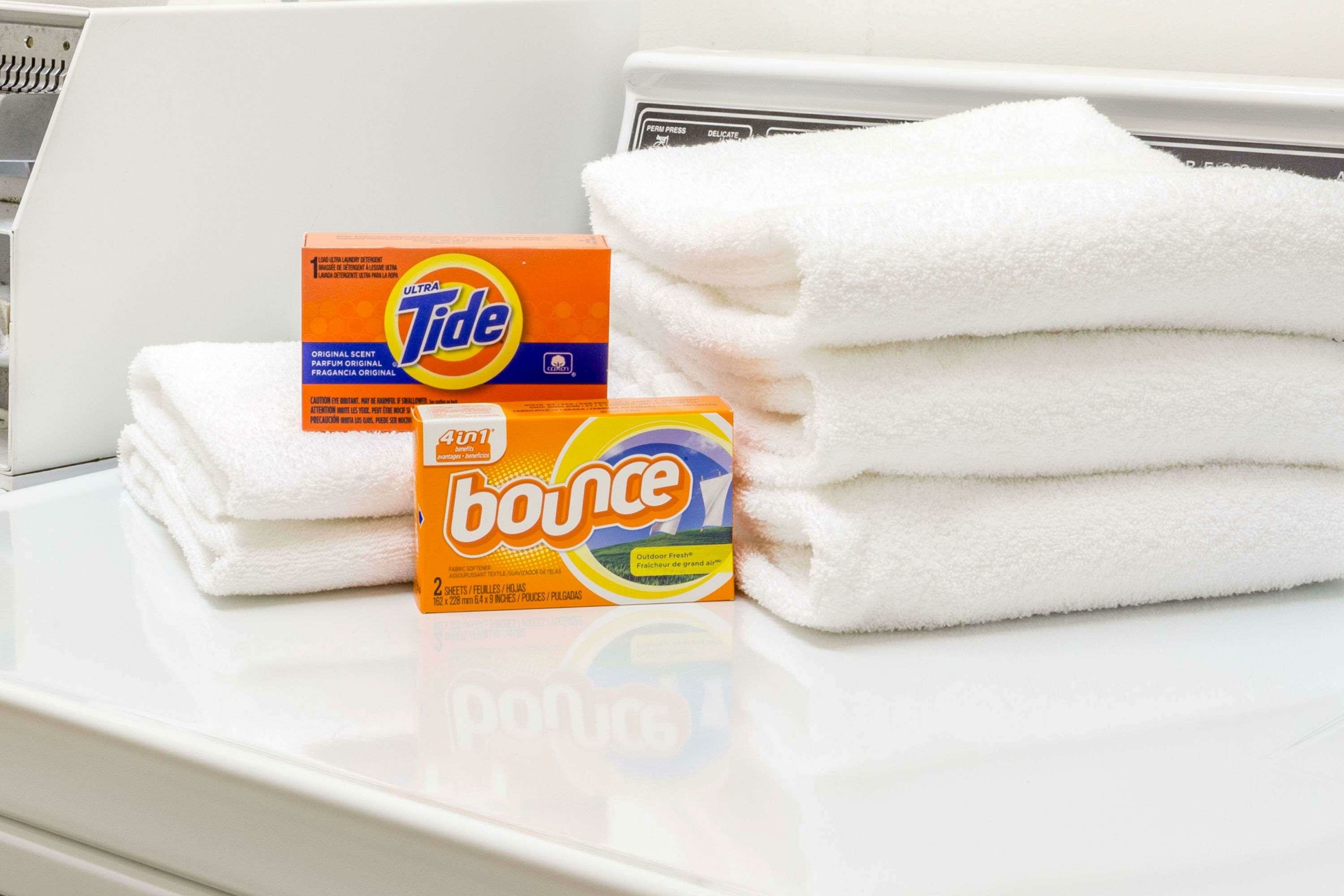 Фото Days Inn by Wyndham Virginia Beach Town Center