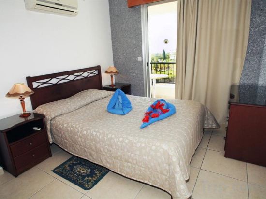 Фото Petsas Apartments & Tavern