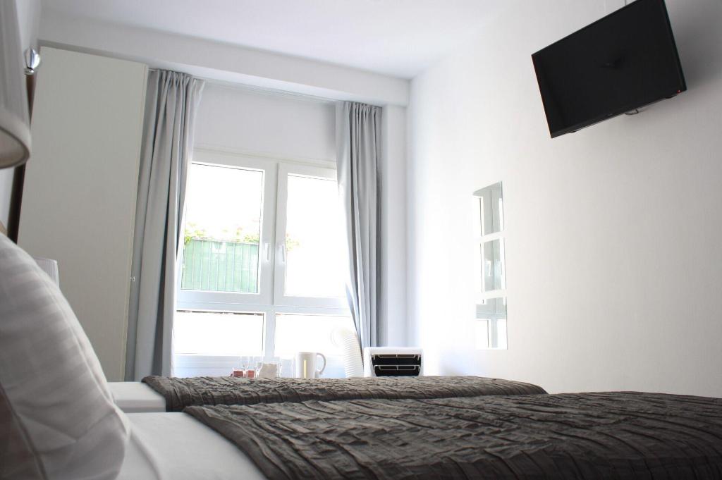 Фото The Catherdral Rooms