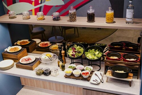 Гостиница YOTEL Tokyo Ginza в Японии