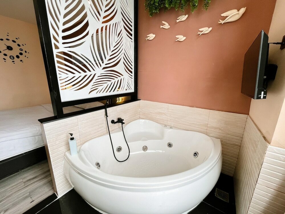 Фото Verse Luxe Hotel Wahid Hasyim