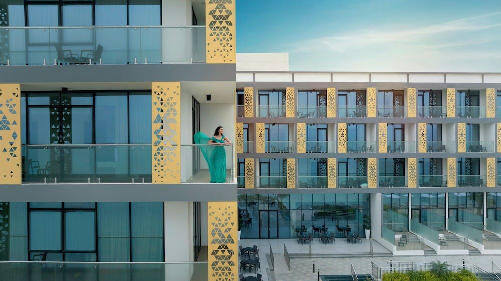 Фото Beach Bay Hotel Mirfa