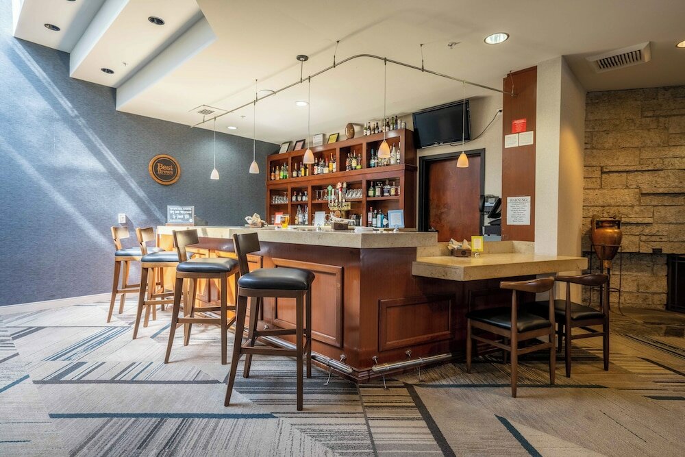 Фото Four Points by Sheraton Ventura Harbor Resort