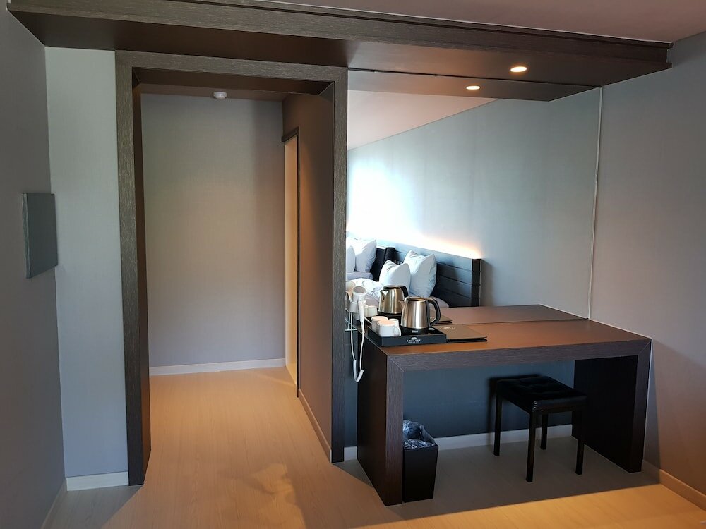 Фото Suntree Hotel