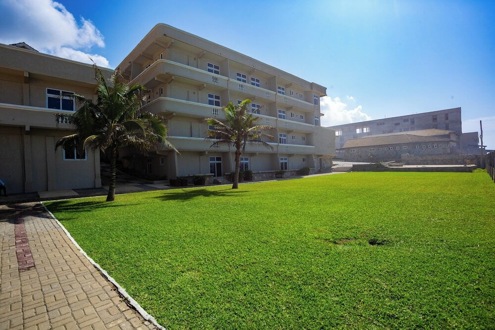 Фото Oceanic Resort