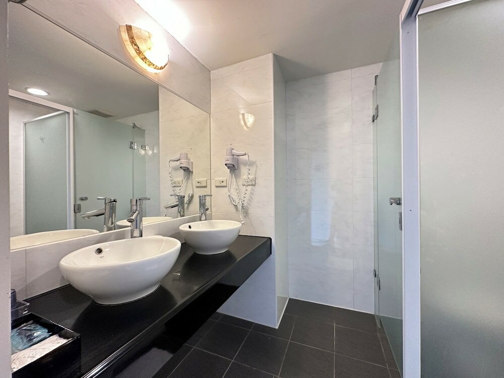 Фото Chientan Youth Hotel
