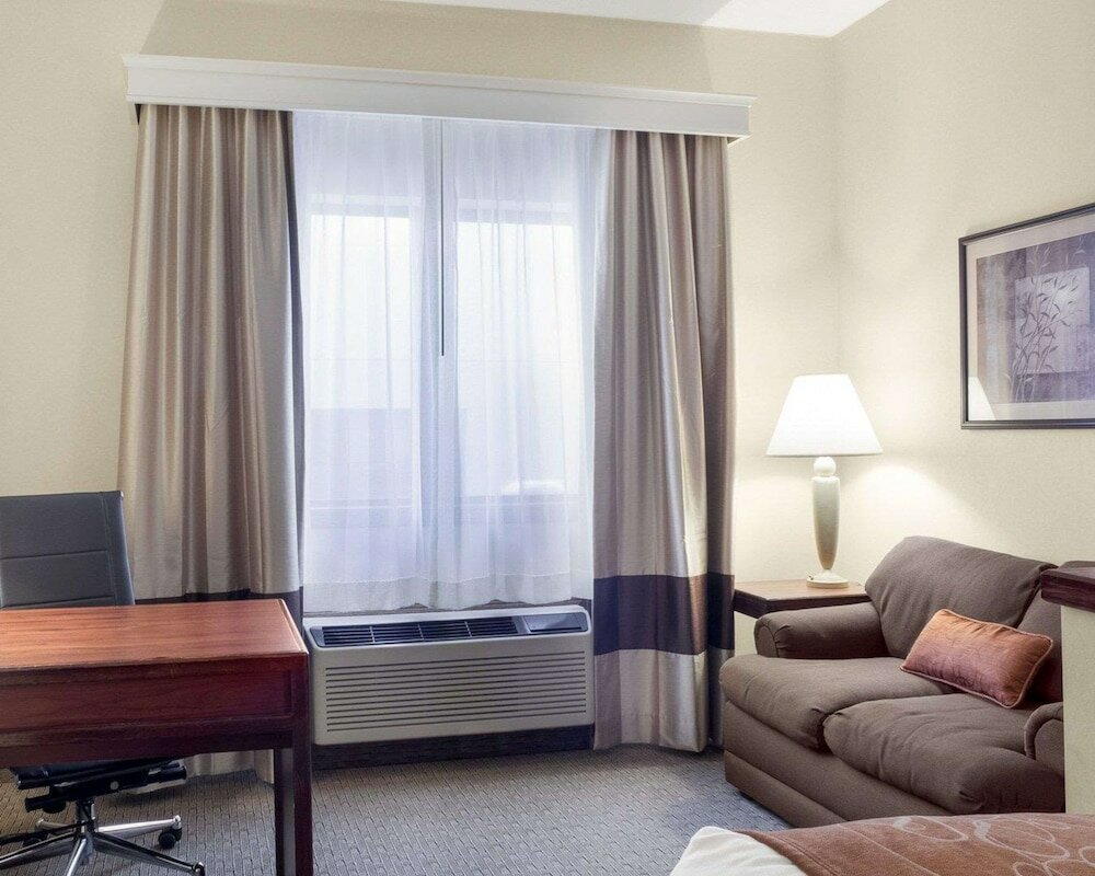 Фото Comfort Inn Bismarck