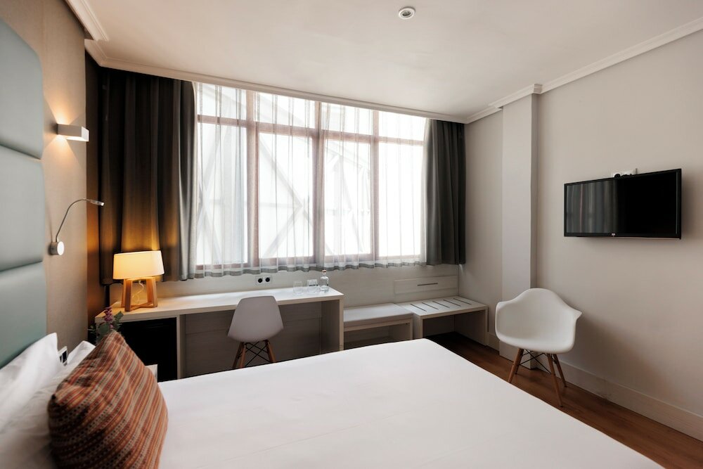 Фото Hotel Pax Guadalajara