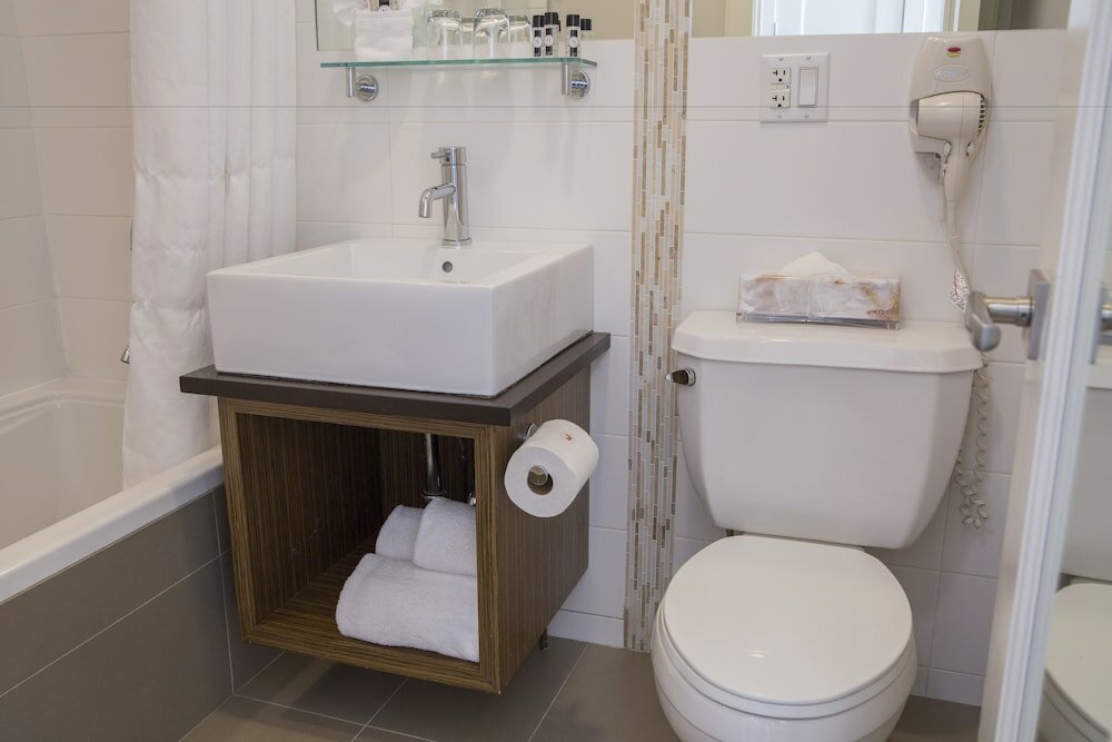 Фото Aura Hotel Brooklyn
