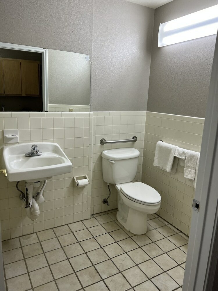 Фото Country Inn Motel