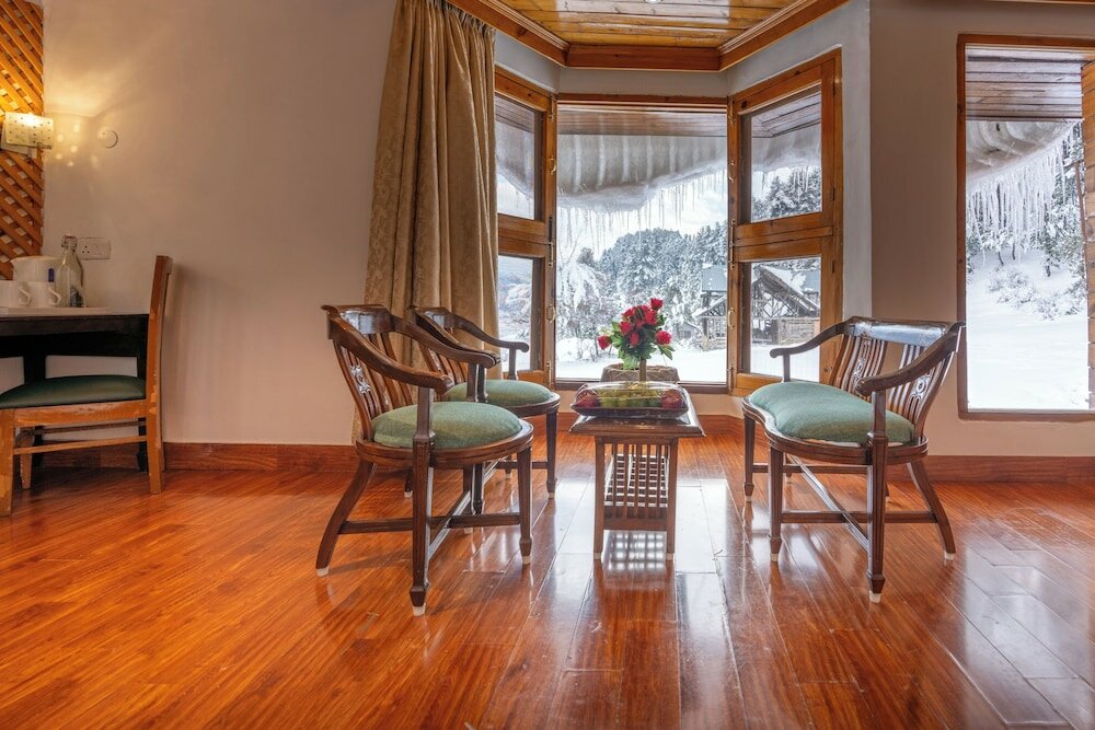Фото Hotel Heevan Pahalgam