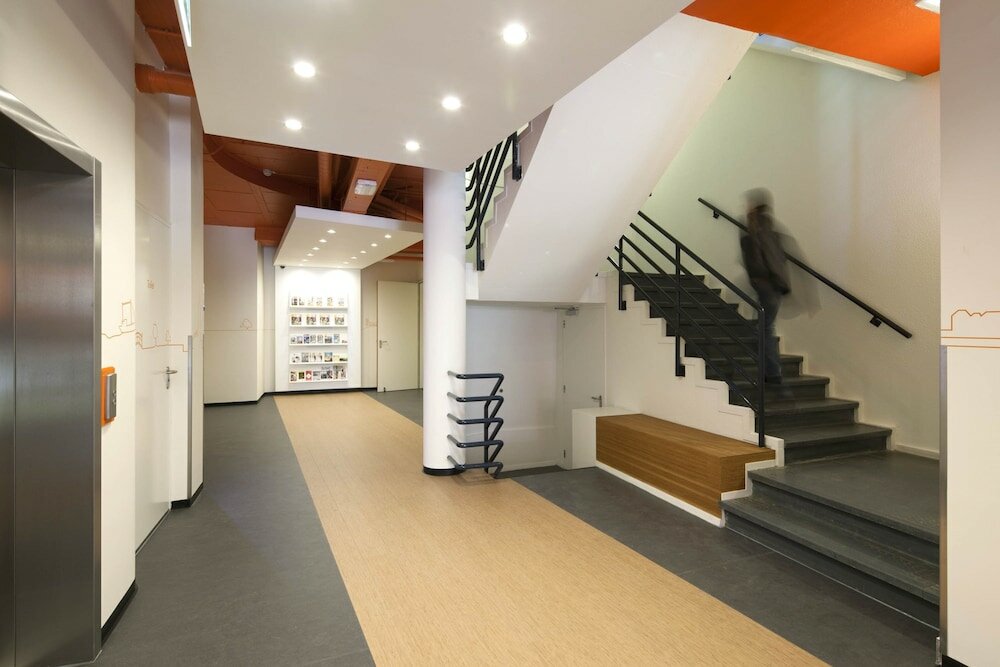 Фото EasyHotel The Hague City Centre