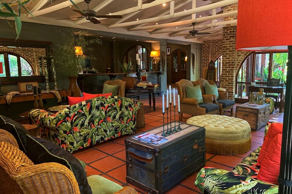 Фото Shangri-La Country Hotel
