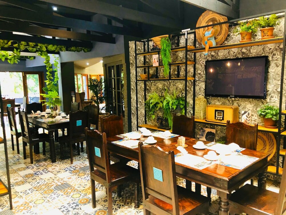 Фото Shangri-La Country Hotel