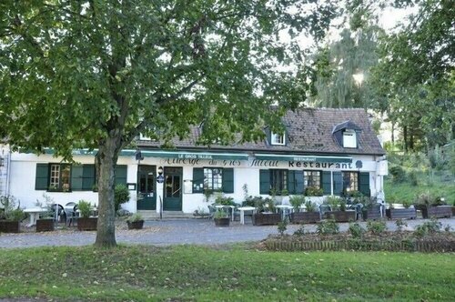 Гостиница Auberge du Gros Tilleul в Монтрее