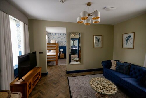 Гостиница Brisbane House Hotel в Ларгсе
