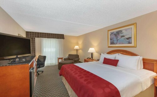 Гостиница Ramada by Wyndham Midtown Grand Island в Гранд-Айленд