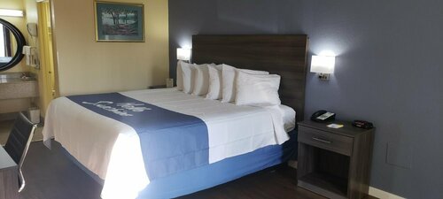 Гостиница Red Roof Inn Hampton Coliseum and Convention Center в Хэмптоне