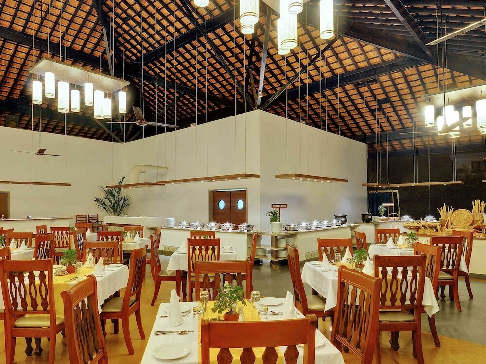 Фото Novotel Goa Dona Sylvia Resort Hotel