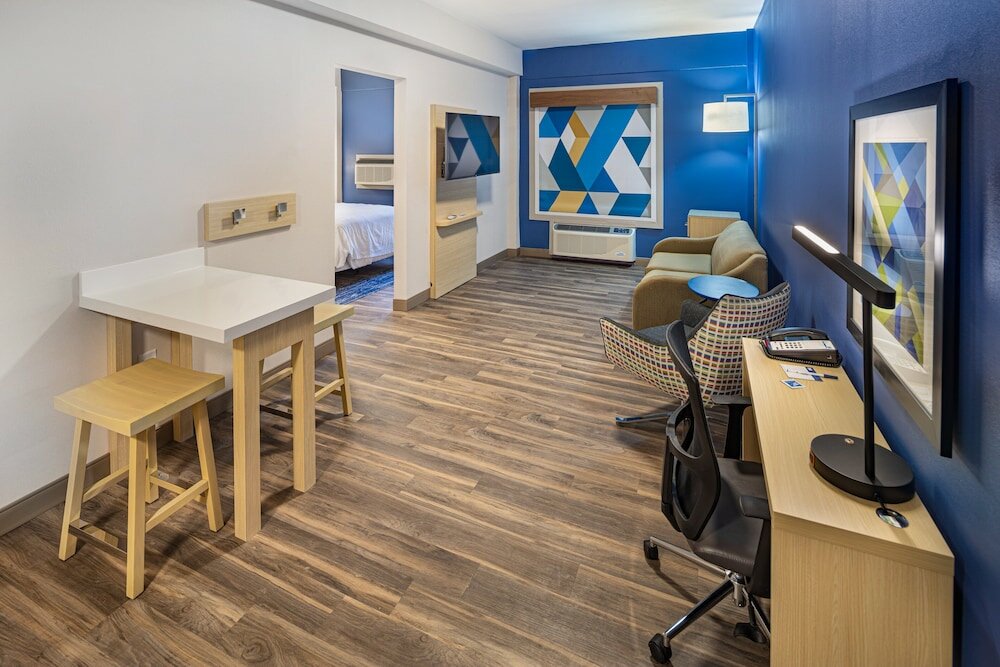 Фото Holiday Inn Express and Suites Atlanta Downtown, an Ihg Hotel