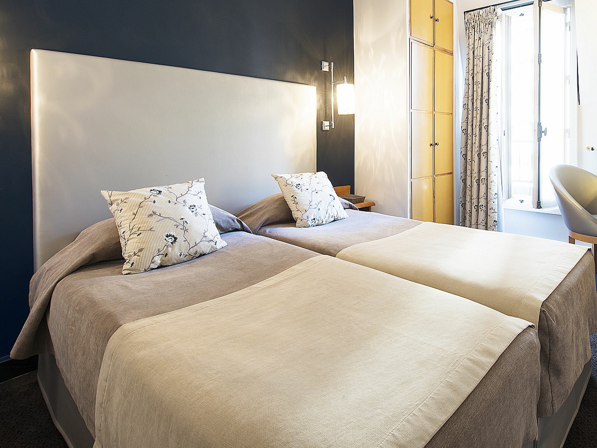 Фото Hotel France Eiffel