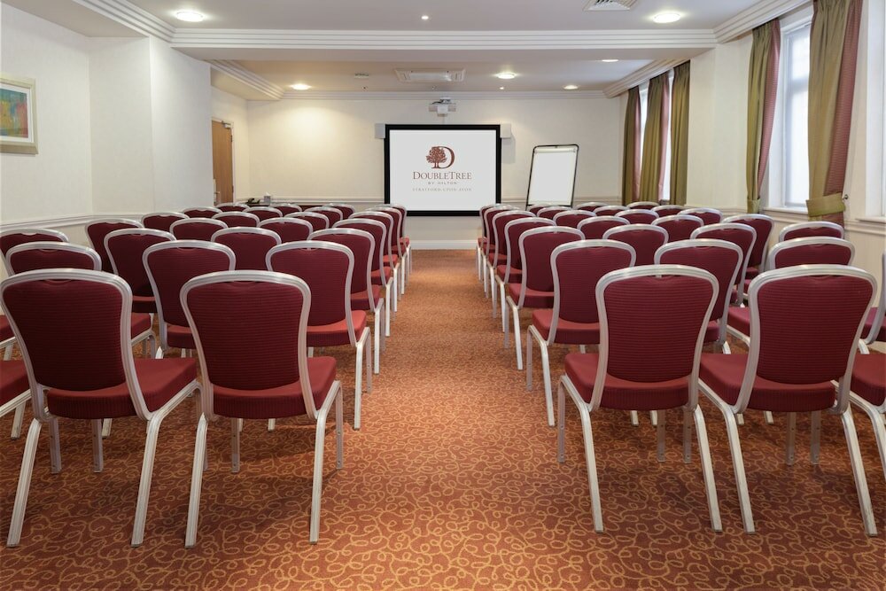 Фото DoubleTree by Hilton Stratford-upon-Avon
