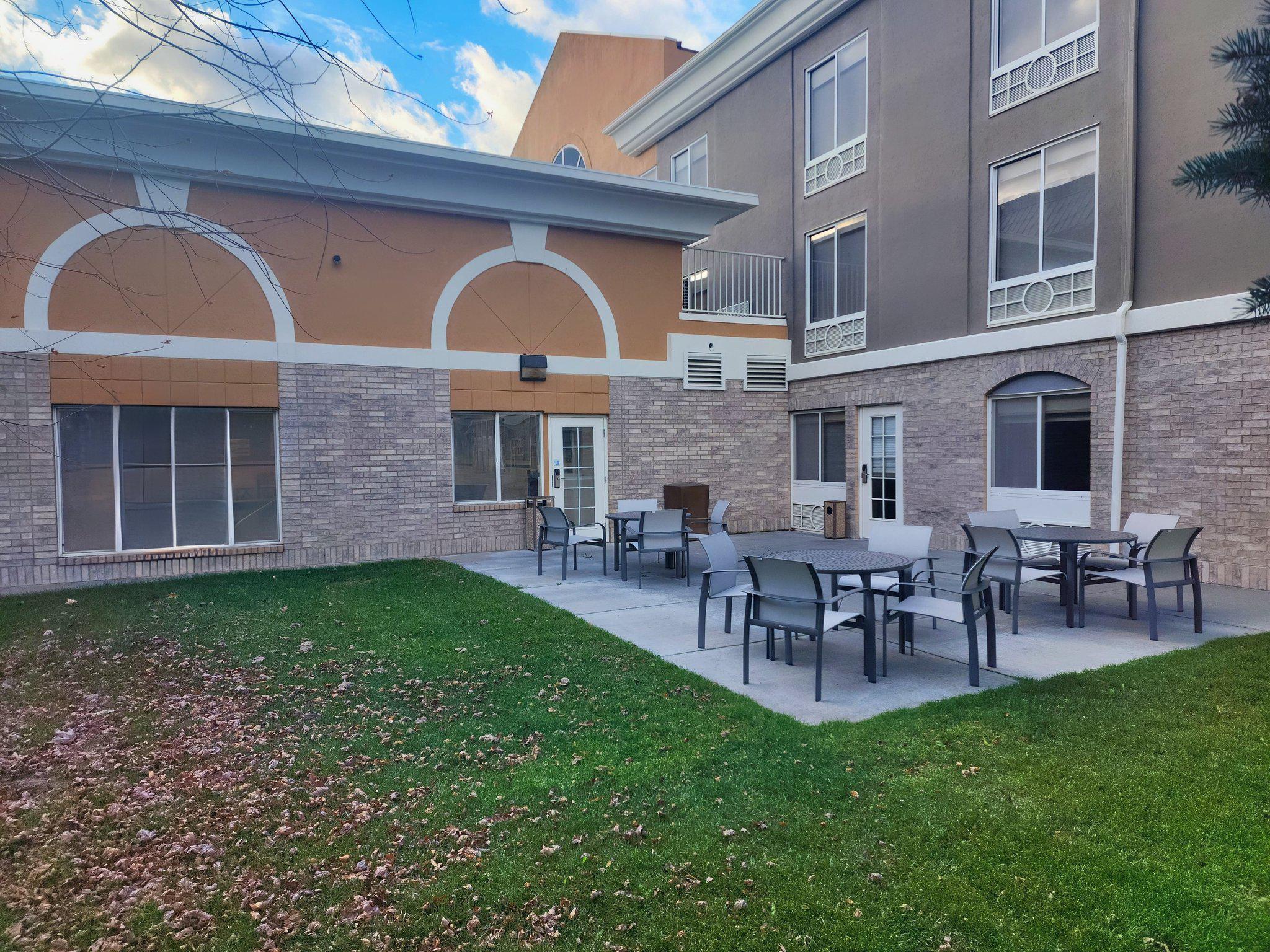 Фото Holiday Inn Express Hotel & Suites Idaho Falls, an Ihg Hotel