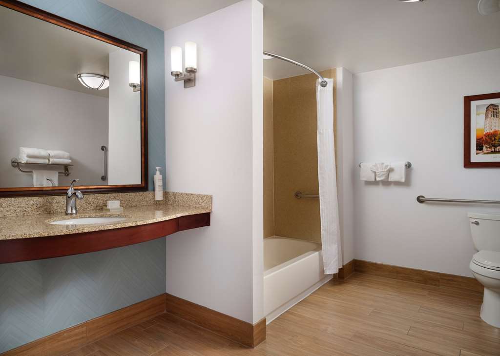 Фото Hilton Garden Inn Ann Arbor