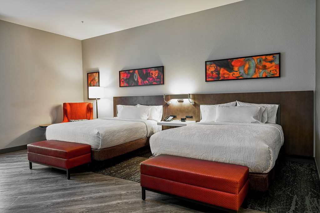 Фото Hilton Garden Inn Louisville Mall of St. Matthews