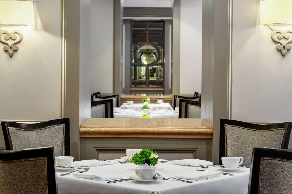 Фото Hilton Checkers