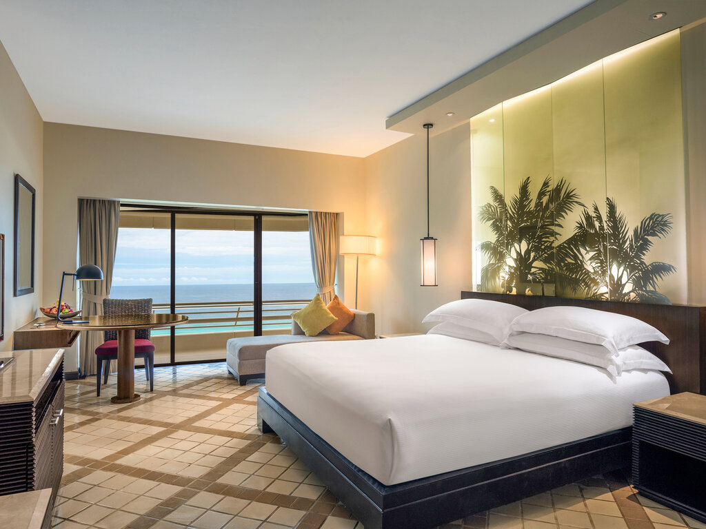 Фото Pullman Phuket Karon Beach Resort